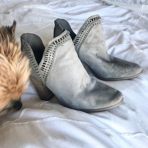 VINCE CAMUTO SNIP-TOE LASER CUT BOOTIE